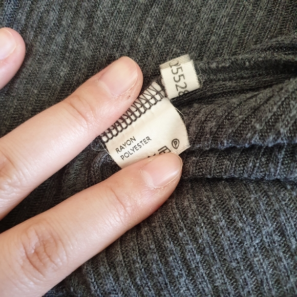 Grey ribbed turtleneck - Picture 6 of 6